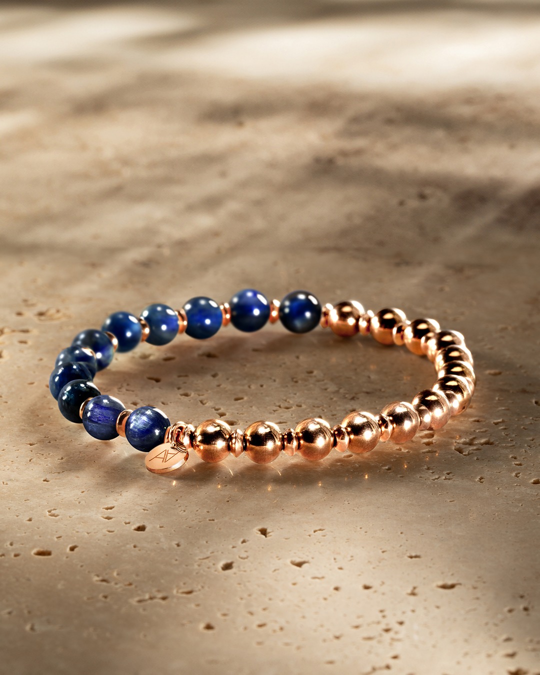 Packshot Bracelet Kyanite  Sienna